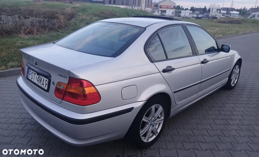 BMW Seria 3 318i - 4