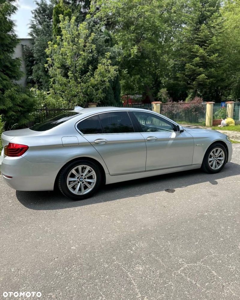 BMW Seria 5 528i - 7