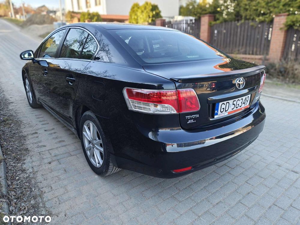Toyota Avensis 2.0 D-4D - 18