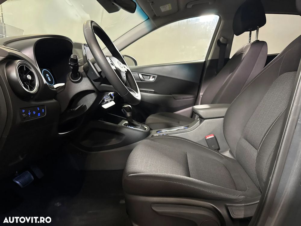 Hyundai KONA - 25