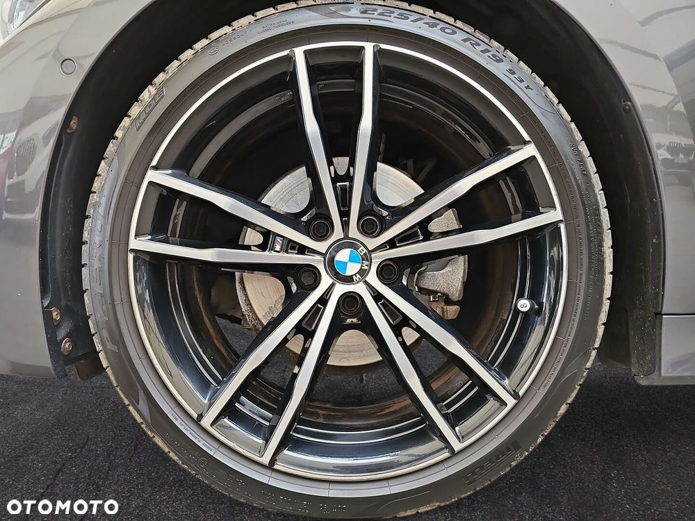 BMW Seria 3 320d xDrive - 10