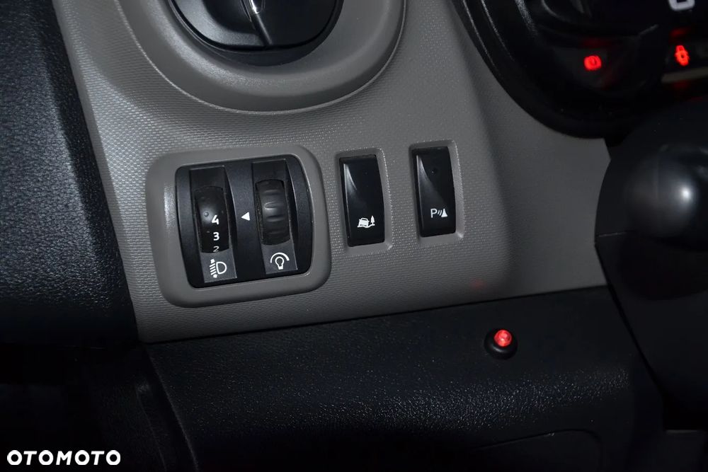 Renault Trafic - 16