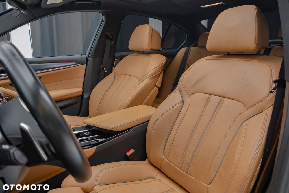 BMW Seria 5 540i xDrive mHEV M Sport sport - 15