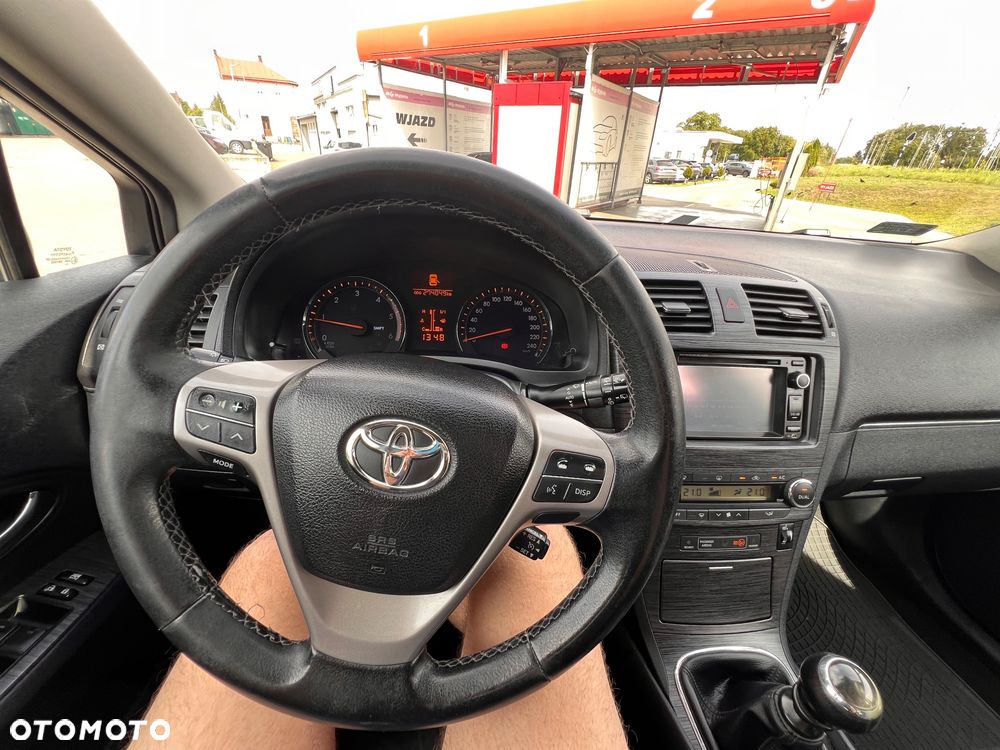 Toyota Avensis - 13