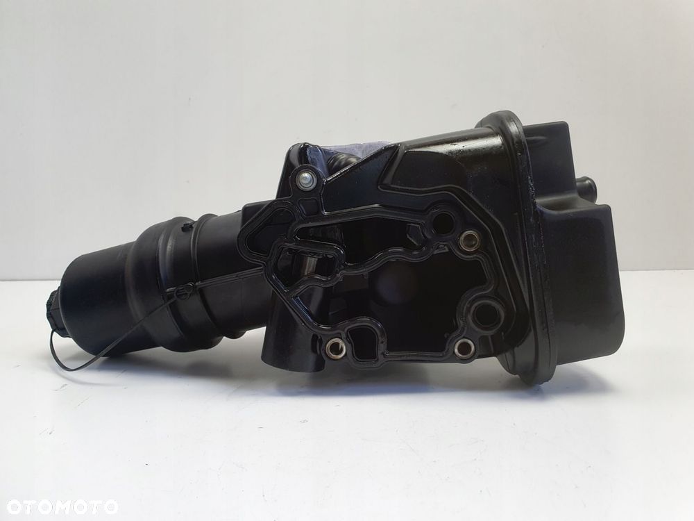 Audi A3 8P II 2.0 FSI OBUDOWA FILTRA OLEJU 06D115397G - 13