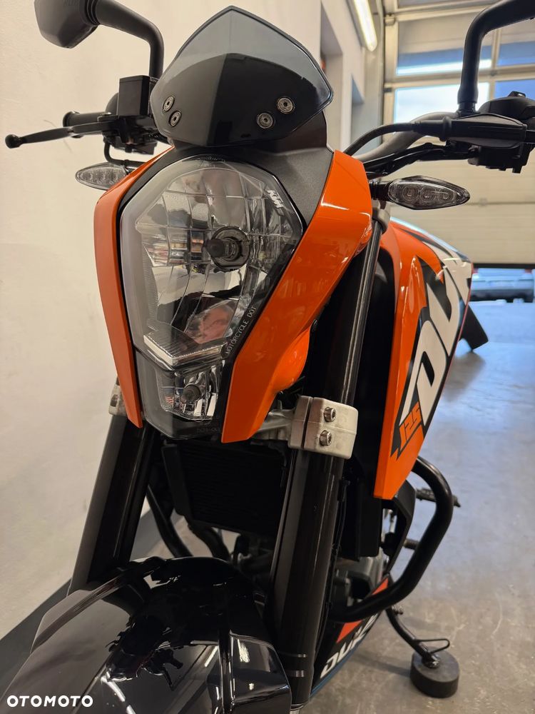 KTM Duke 125 - 23