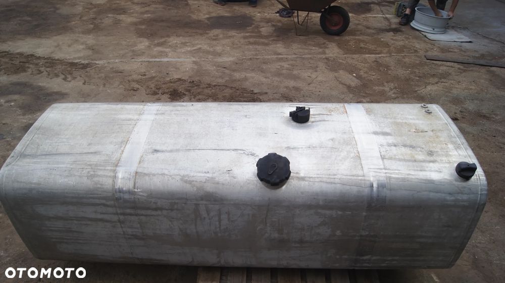 zbiornik paliwa bak Mercedes ACTROS ATEGO AXOR A9304700401