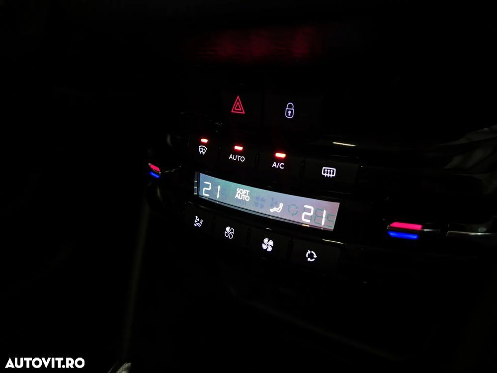 Peugeot 2008 PureTech 110 Stop&Start EAT6 Allure - 16