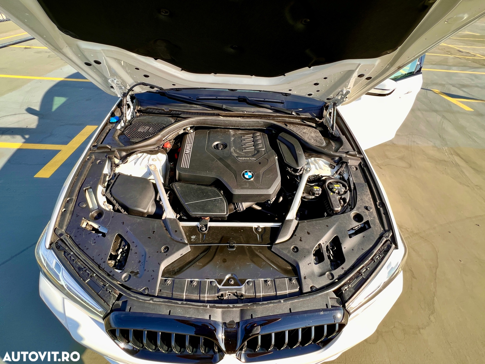 BMW Seria 5 530i xDrive AT MHEV - 9