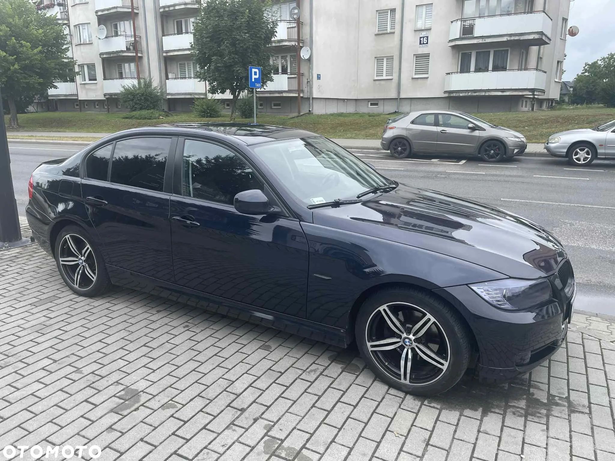 BMW Seria 3 318i - 1
