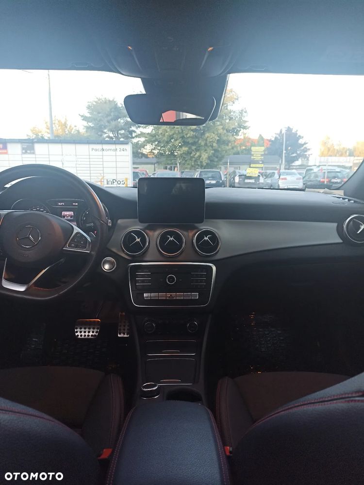 Mercedes-Benz GLA 200 7G-DCT AMG Line - 11