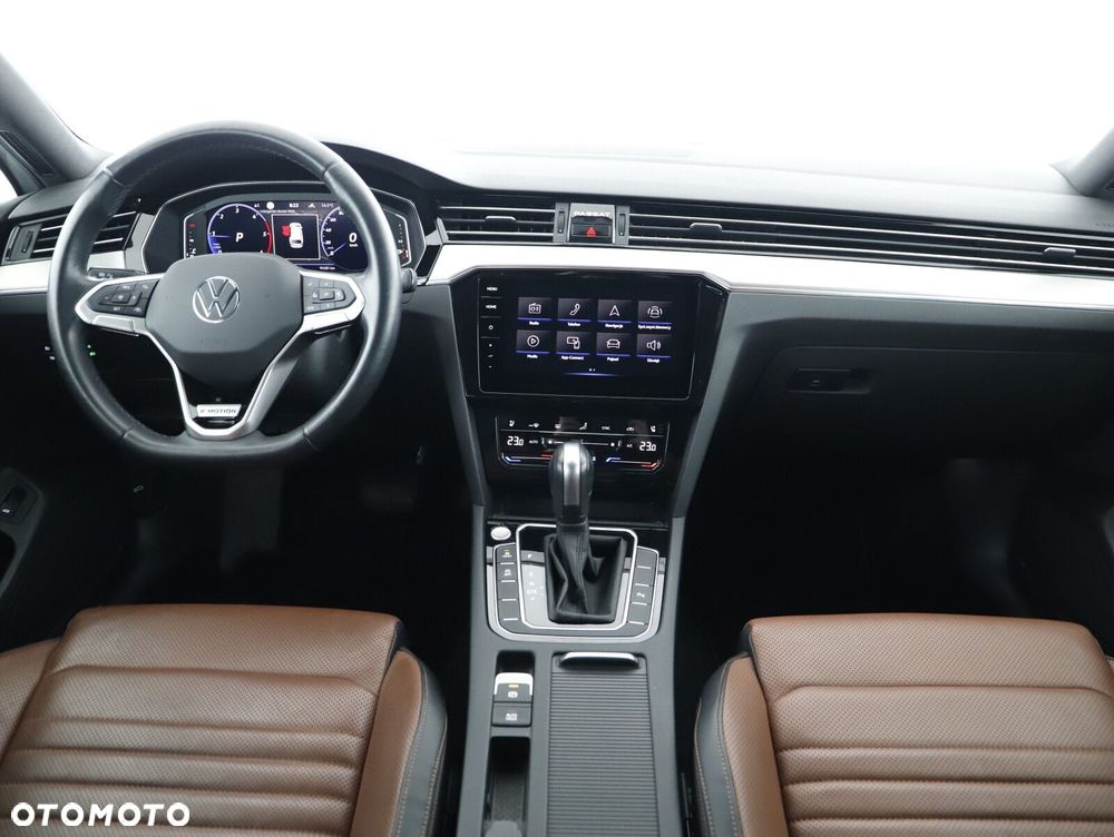 Volkswagen Passat Variant 2.0 TDI 4Mot Elegance DSG - 11