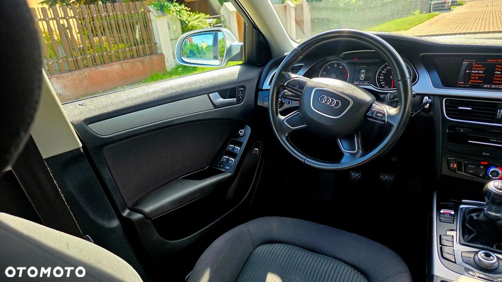 Audi A4 Limousine 1.8 TFSI Ambiente - 30