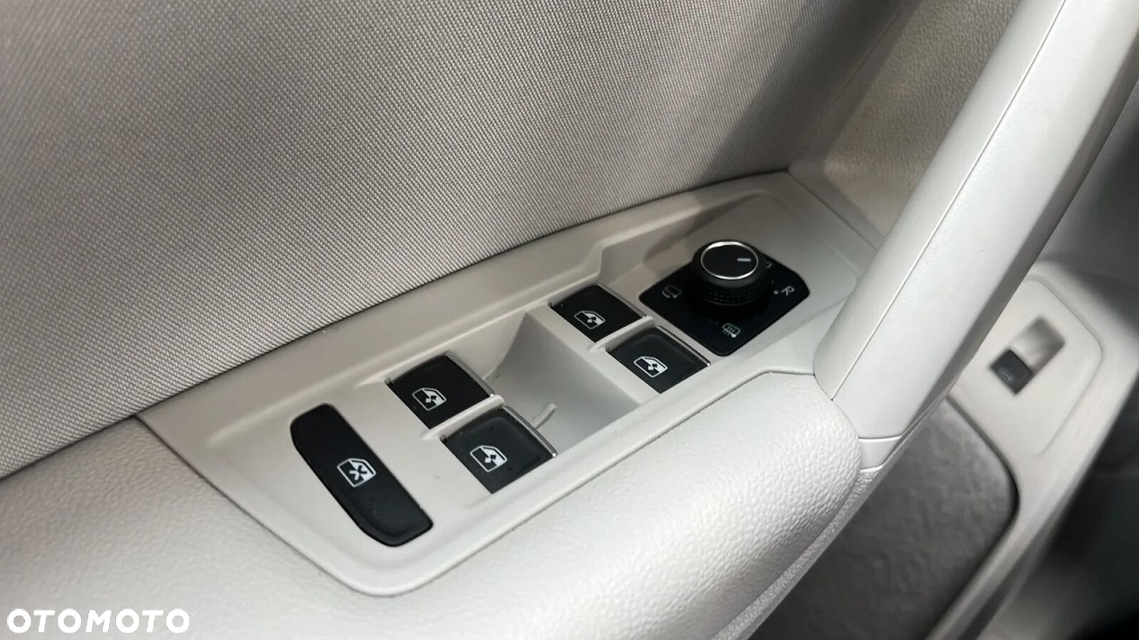 Volkswagen Tiguan 1.5 TSI EVO Elegance DSG - 17