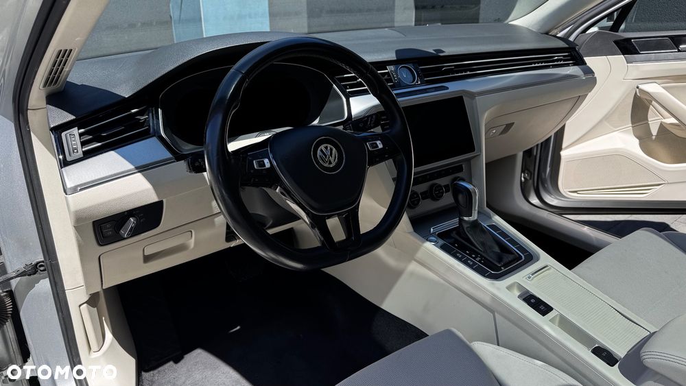 Volkswagen Passat 2.0 TDI SCR (BlueMotion Technology) DSG Comfortline - 11