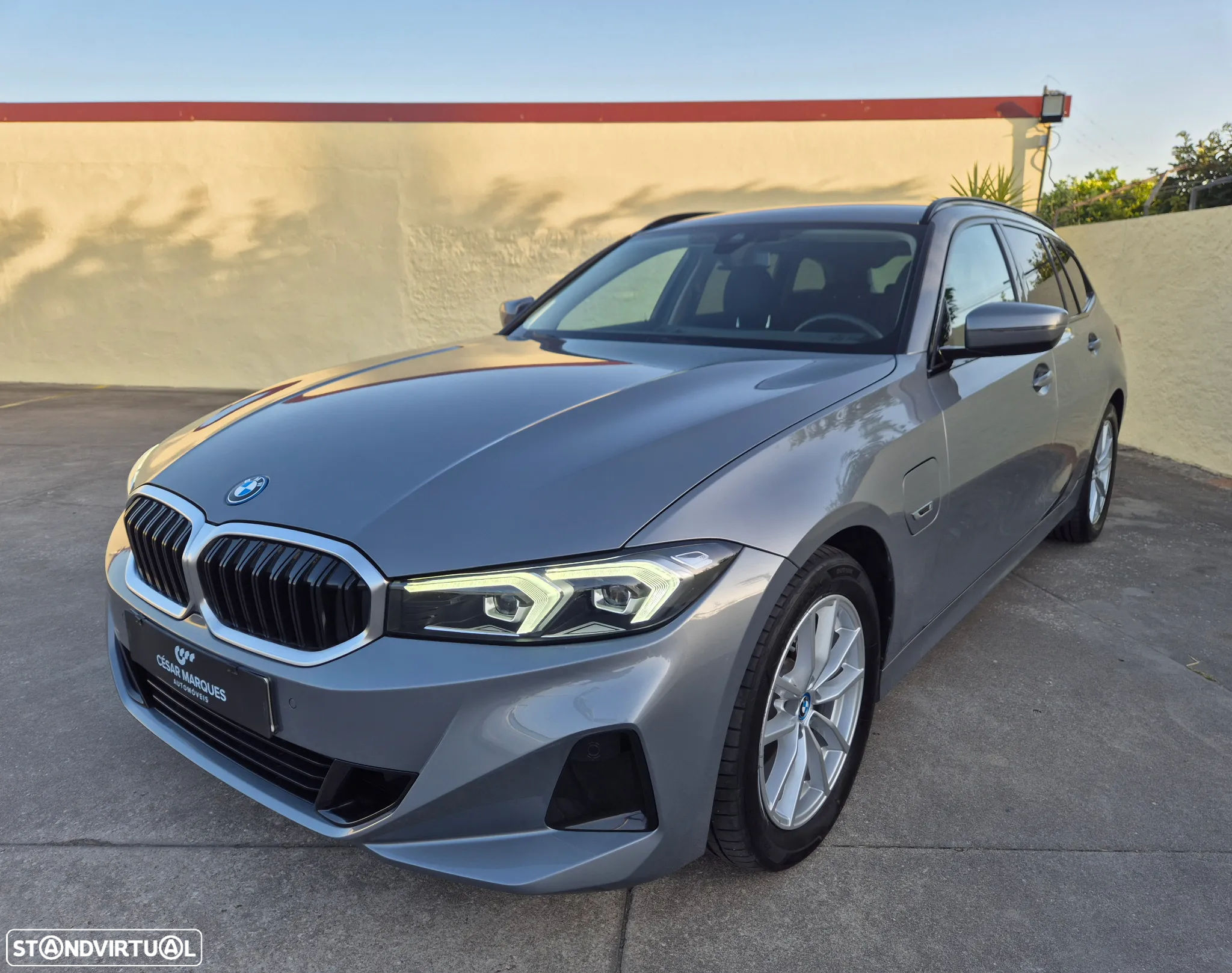 BMW 320 e Touring Auto - 3