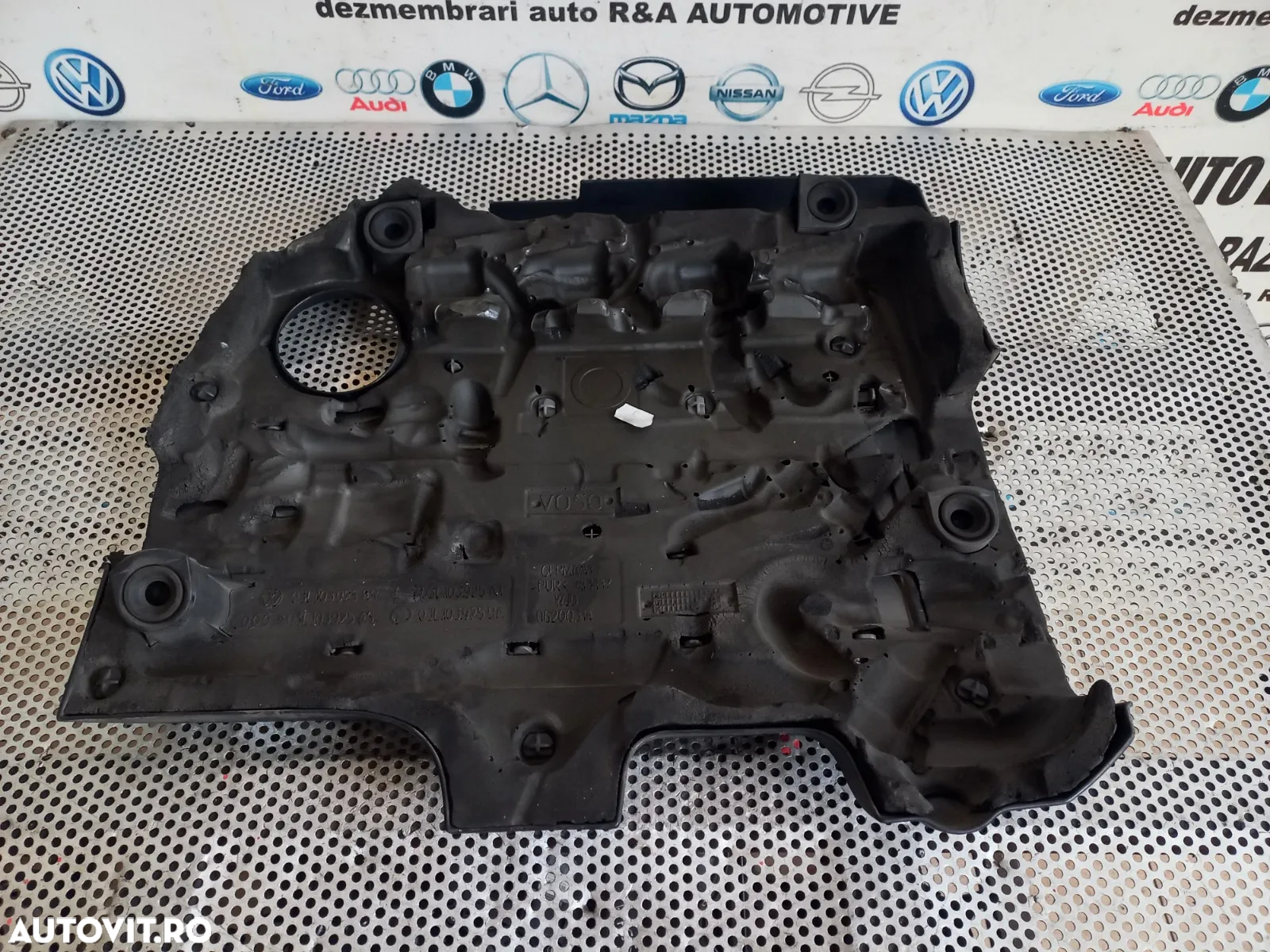 Capac Motor Vw Passat B7 1.6 Tdi Motor CAY An 2011-2012-2013-2014-2015 - Dezmembrari Arad - 5