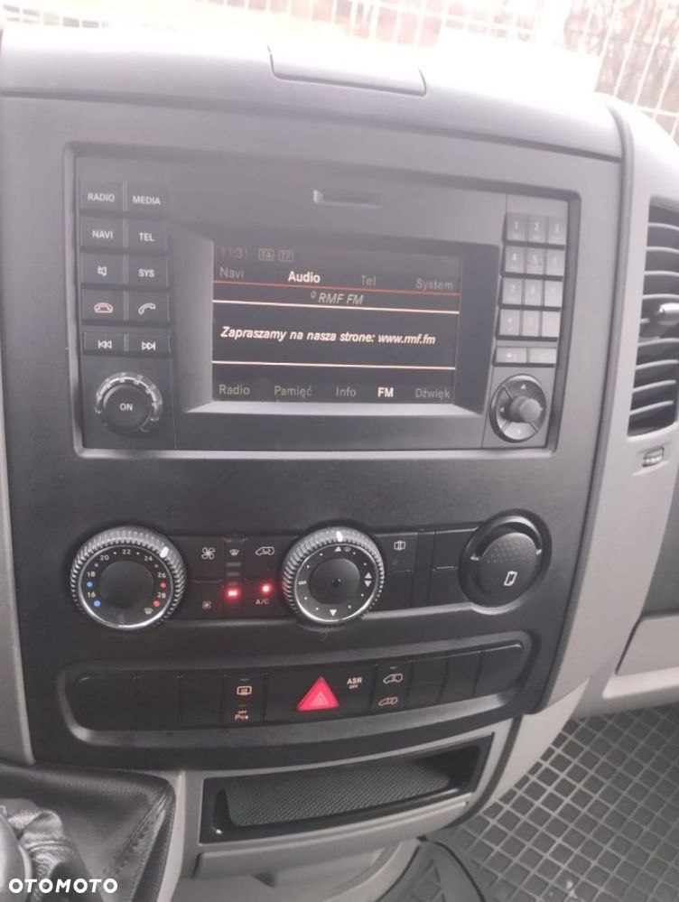 Mercedes-Benz Sprinter - 12