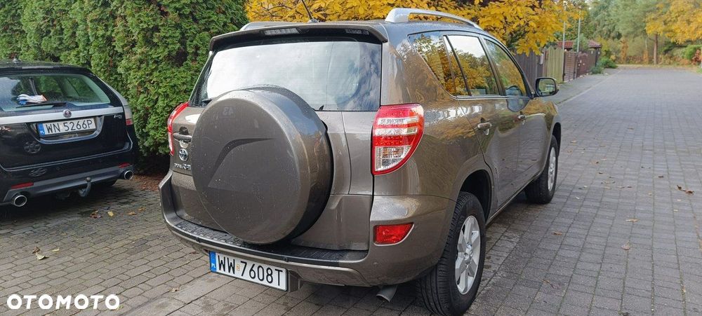 Toyota RAV4 - 6