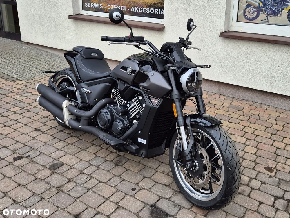 Morbidelli C1002V - 11