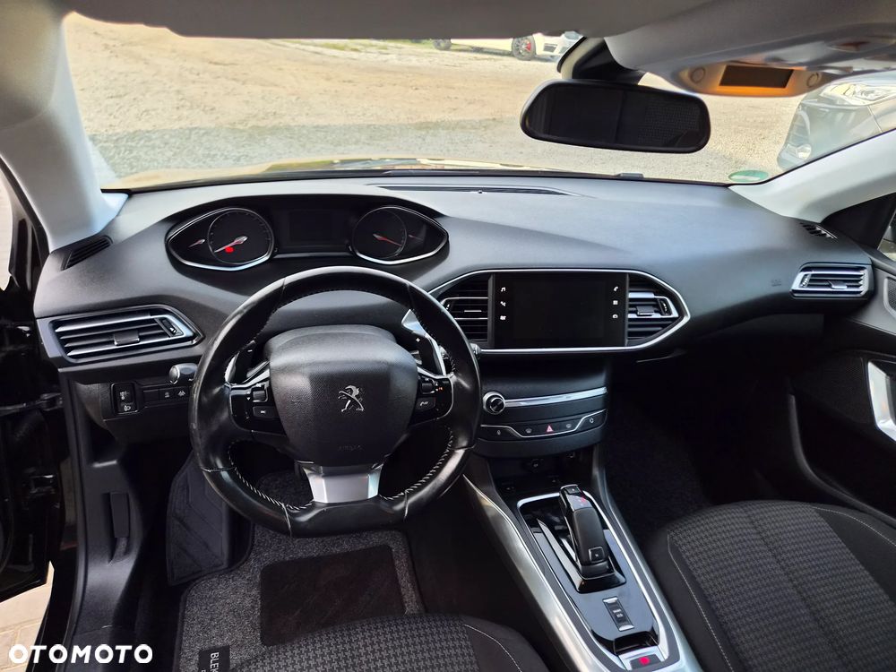 Peugeot 308 1.5 BlueHDi Allure S&S EAT8 - 13