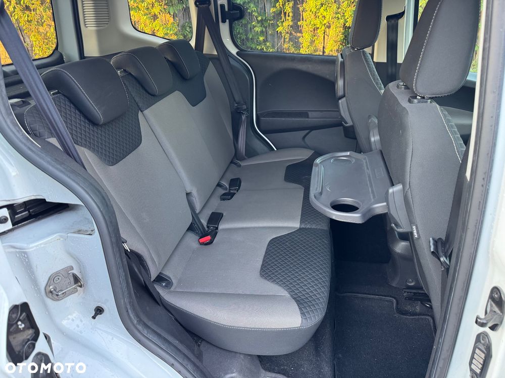 Ford Tourneo Courier 1.0 EcoBoost S&S Titanium - 14