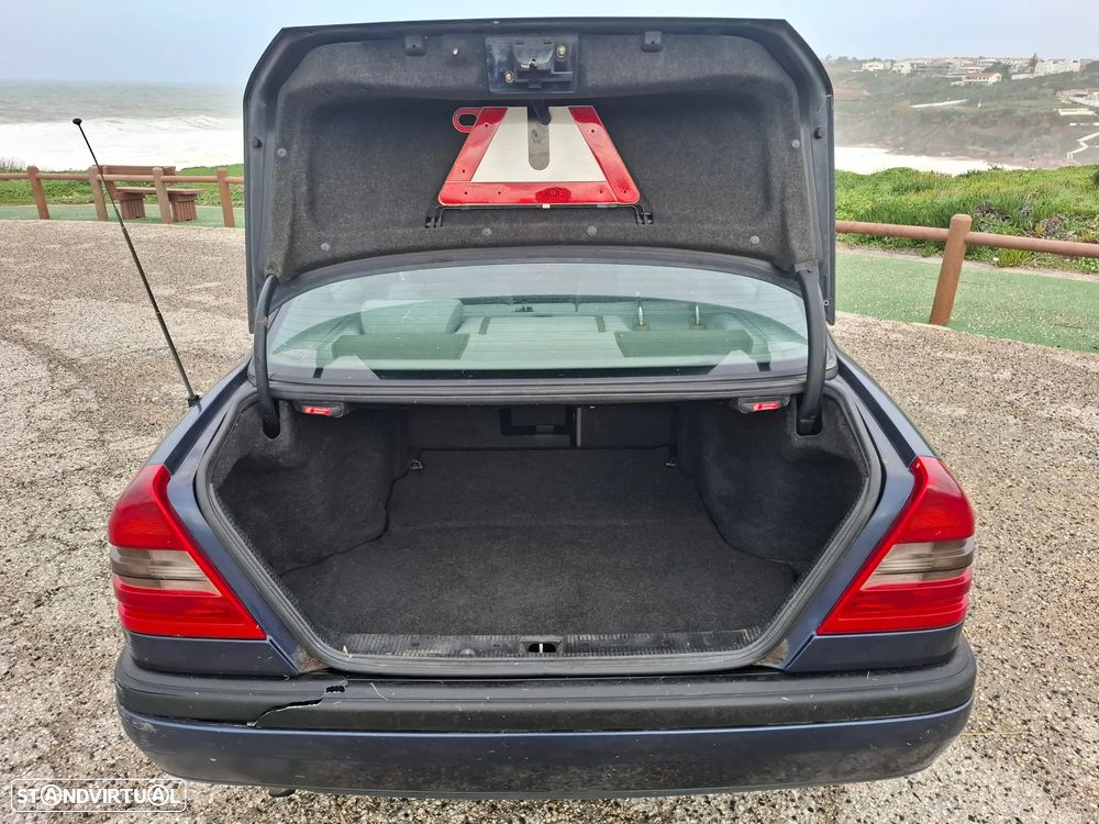 Mercedes-Benz C 220 D Classic - 9