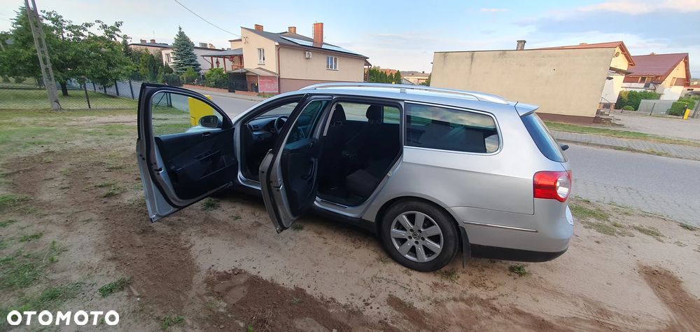 Volkswagen Passat 2.0 TDI DPF Comfortline - 20