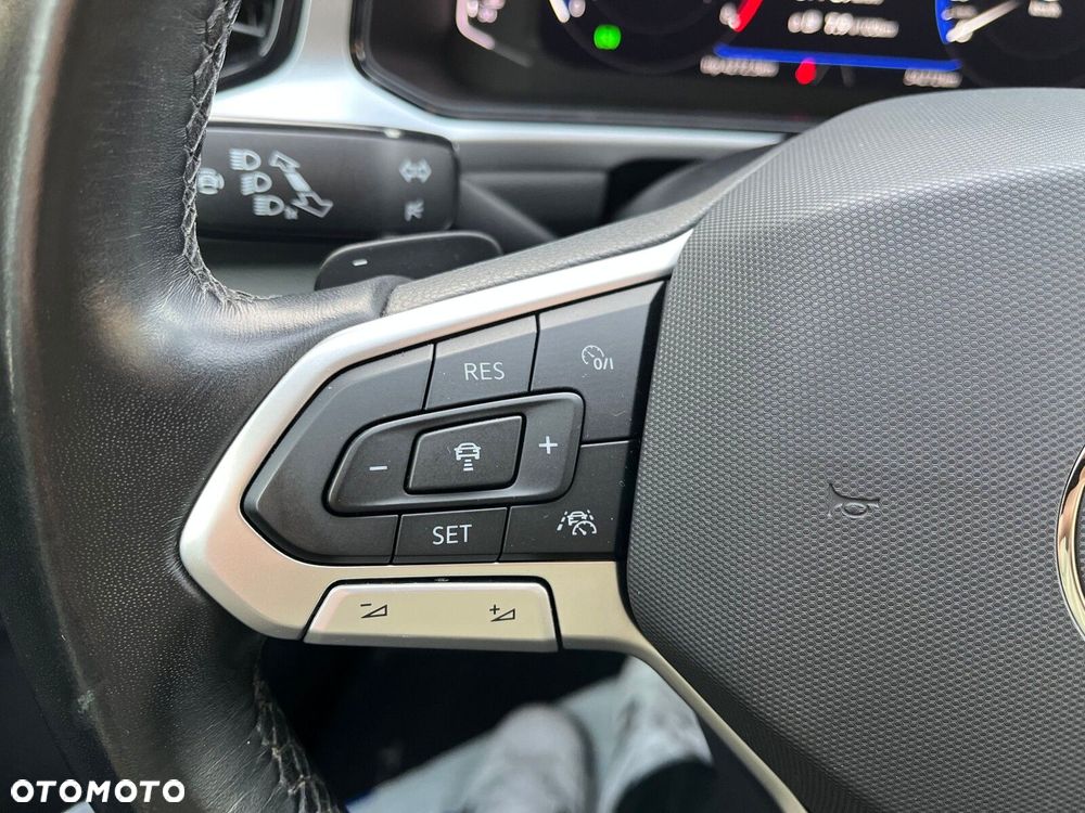 Volkswagen T-Roc 1.5 TSI Life DSG - 24
