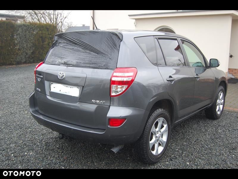 Toyota RAV4 - 2