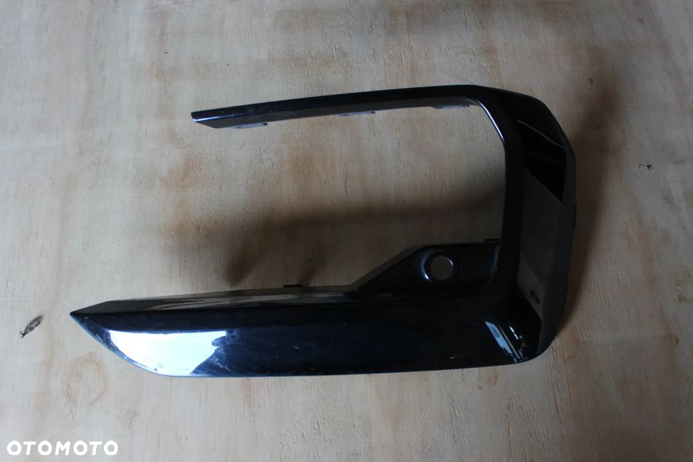 KRATKA ZDERZAKA PRAWA VW TOURAN 5TA853666H LC9X 2018