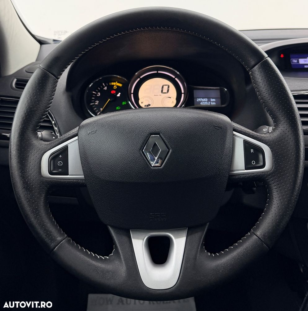 Renault Megane ENERGY dCi 110 Start & Stop Bose Edition - 30