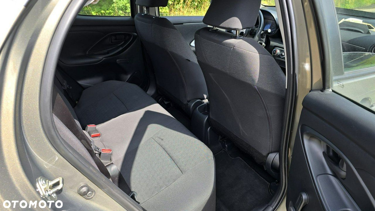 Toyota Yaris - 13