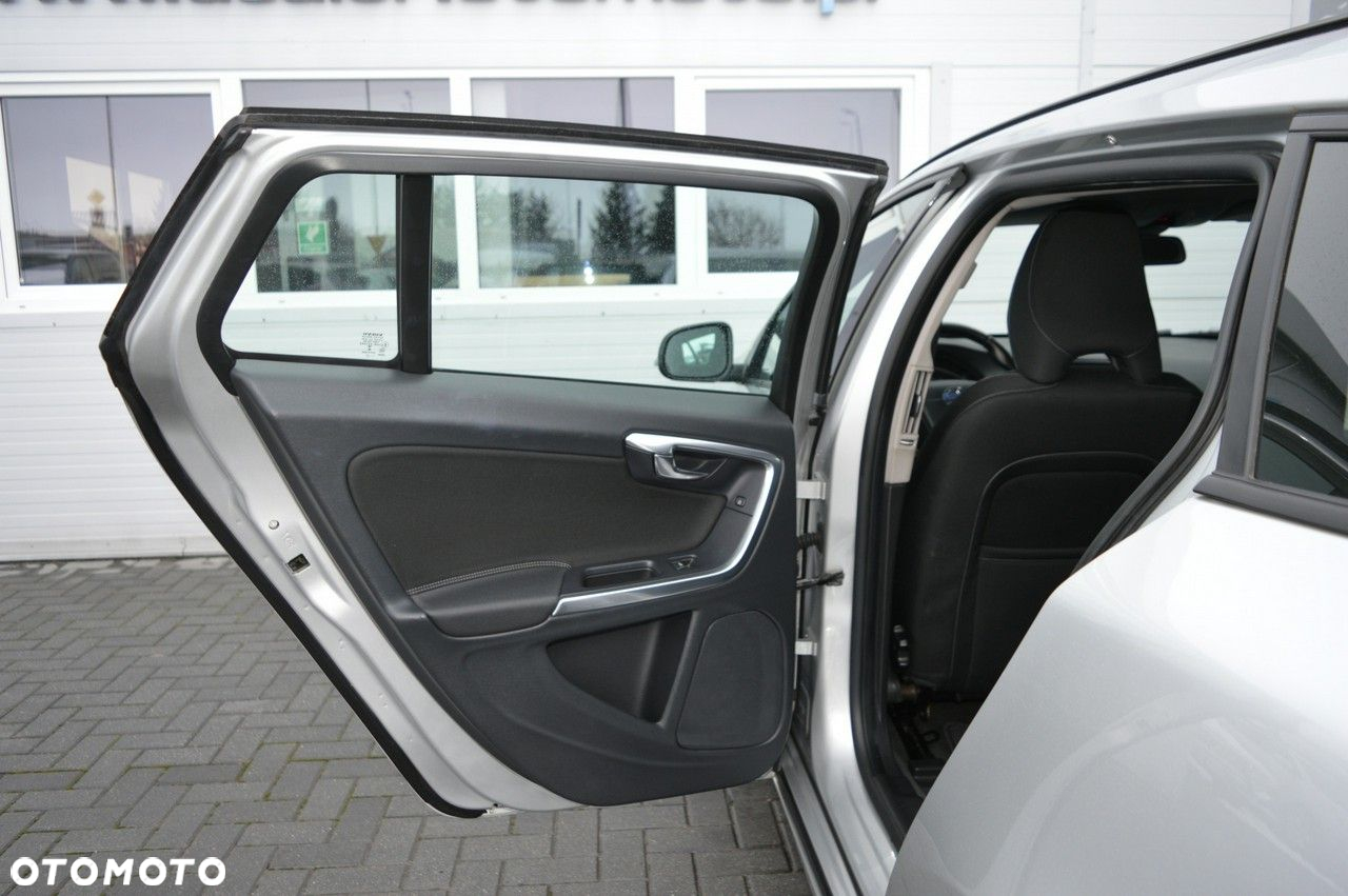 Volvo V60 D2 Kinetic - 39