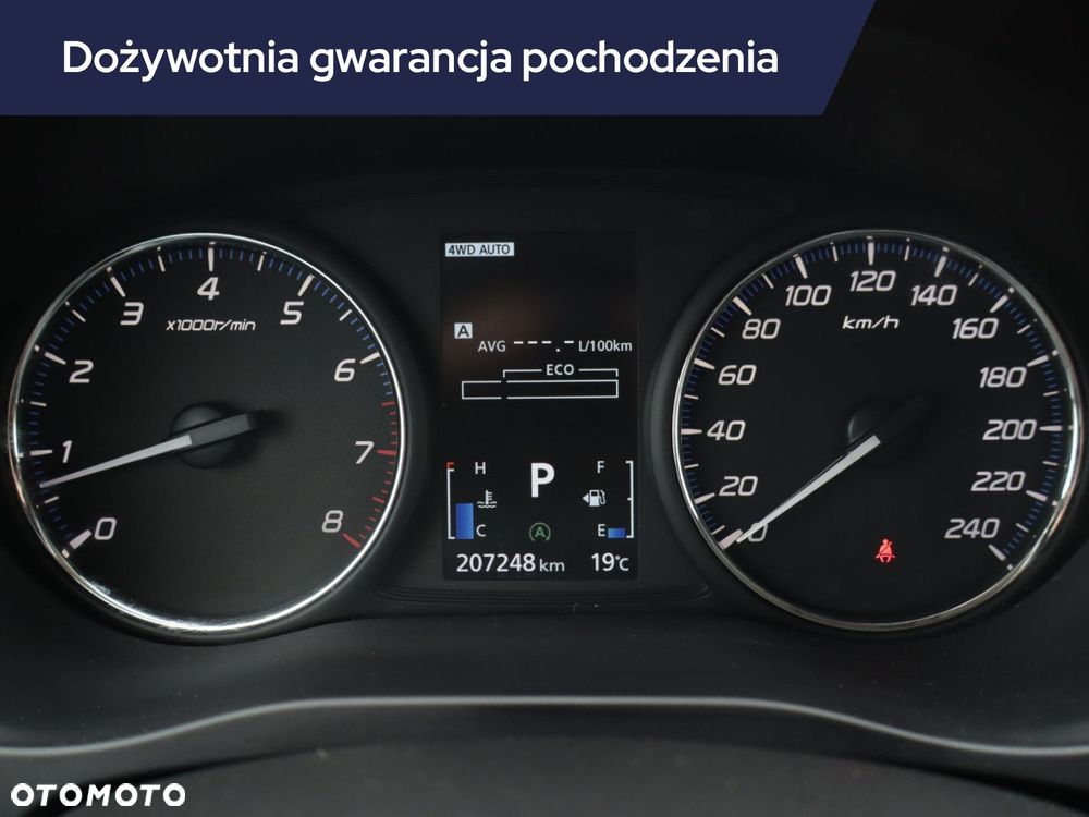 Mitsubishi Outlander - 13