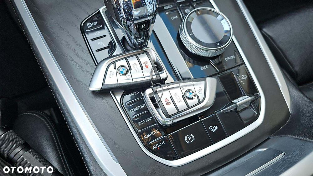 BMW X7 xDrive40i mHEV - 10
