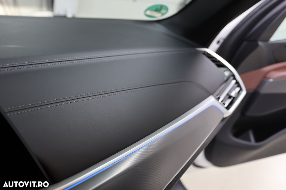 BMW X5 xDrive45e - 27