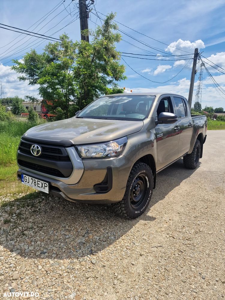 Toyota Hilux - 1