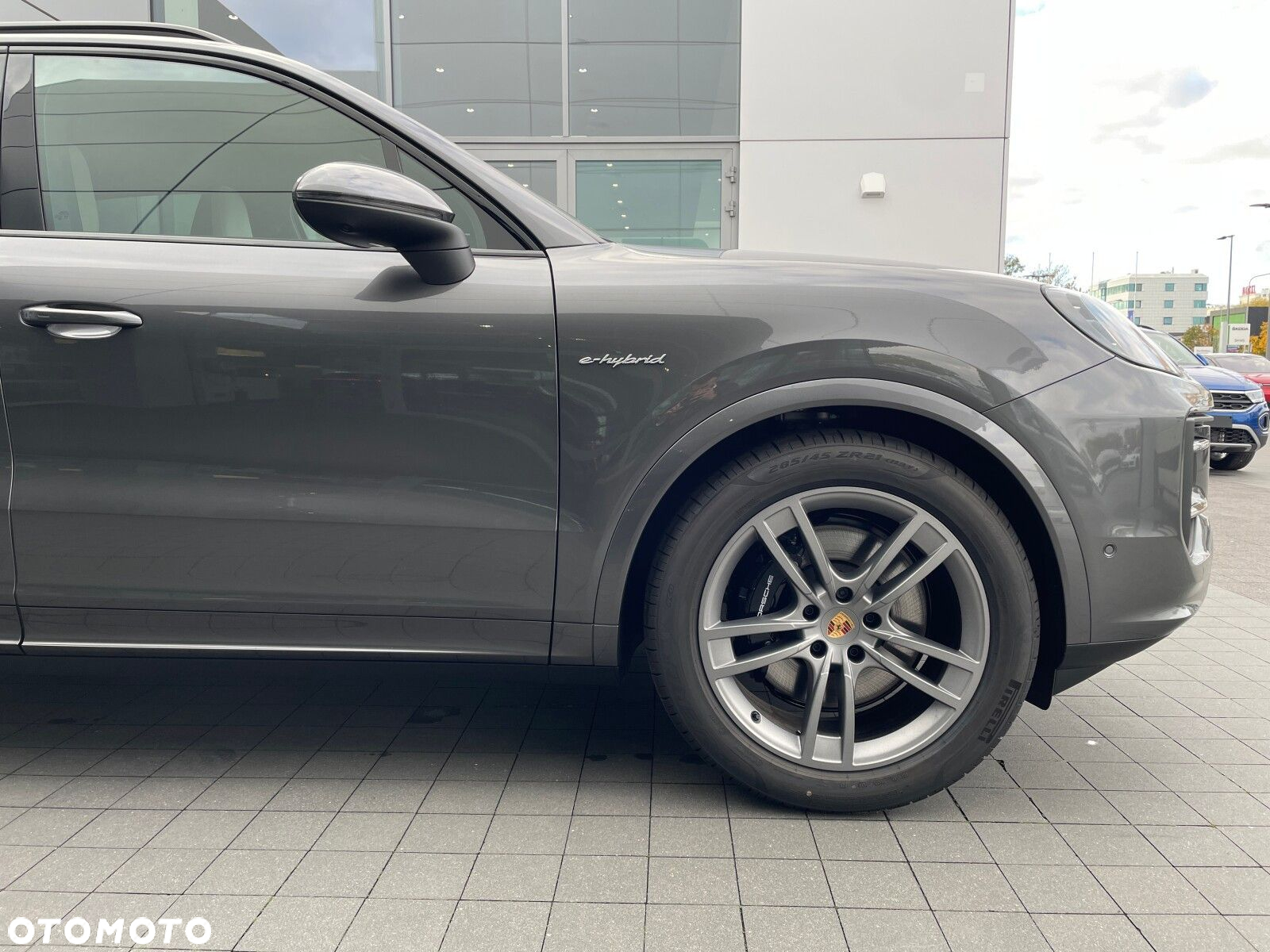Porsche Cayenne - 4