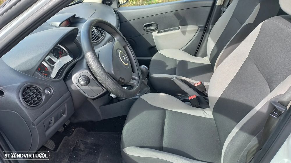 Renault Clio 1.5 dCi 75 Expression - 16