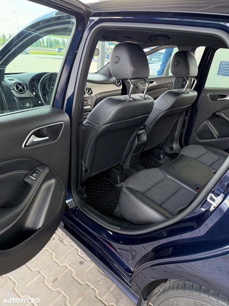 Mercedes-Benz B 220 d 4Matic Aut. - 14