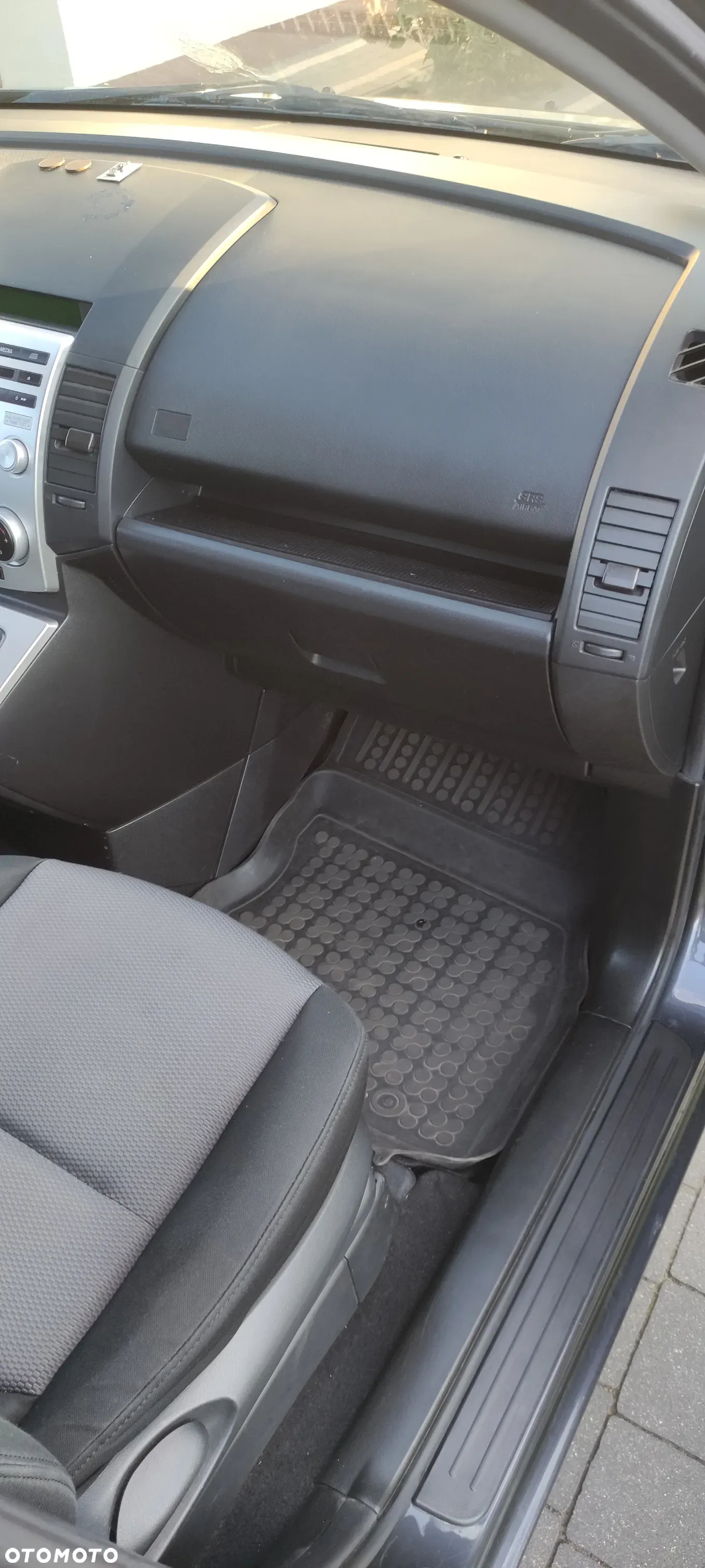 Mazda 5 - 6