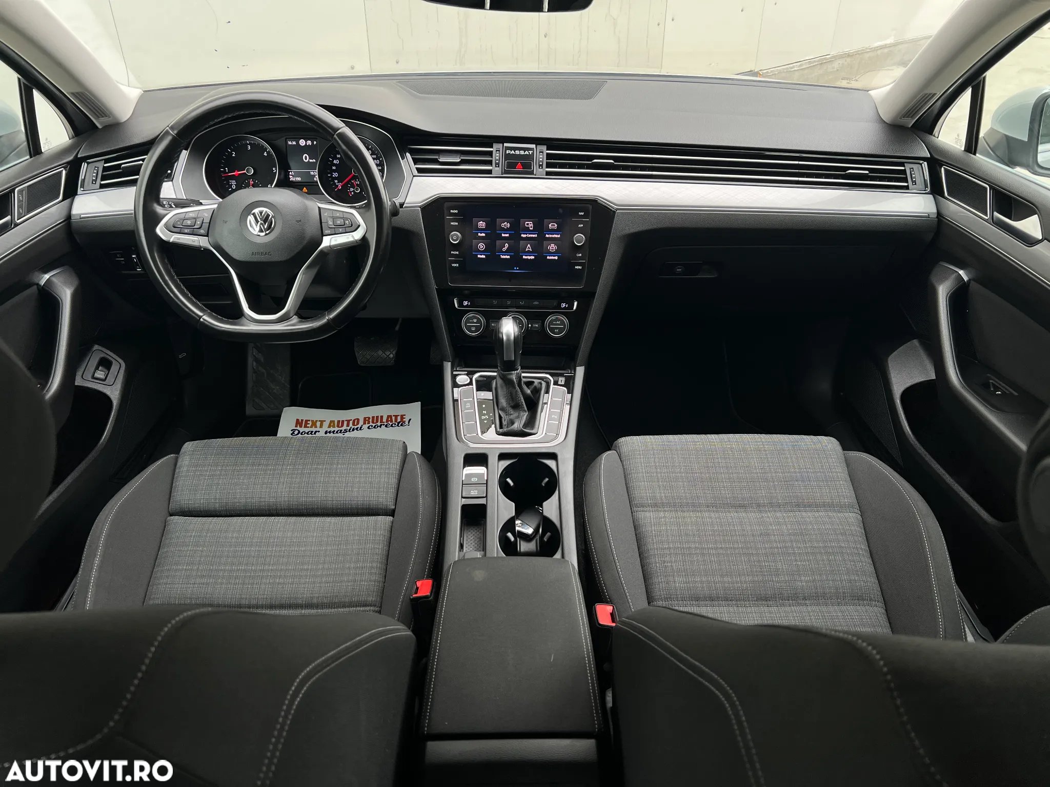 Volkswagen Passat - 10