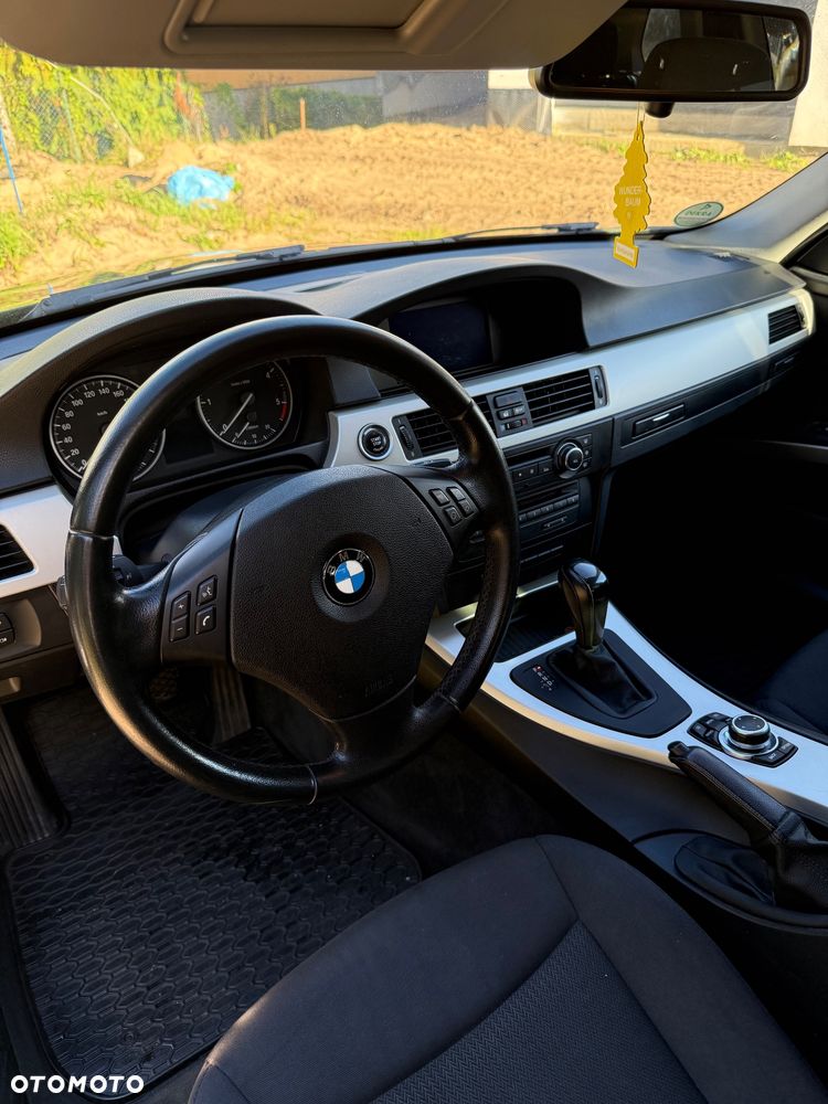 BMW Seria 3 - 32