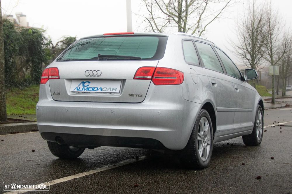 Audi A3 Sportback 1.6 TDI Attraction - 6