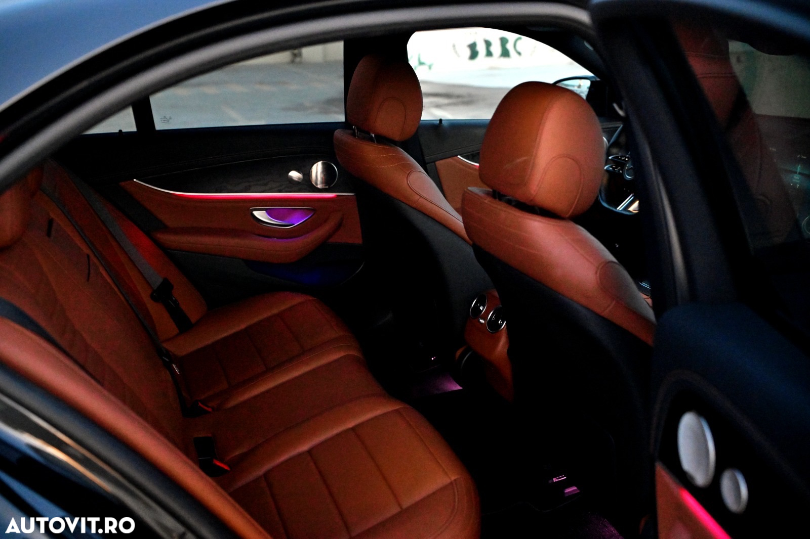 Mercedes-Benz E - 12