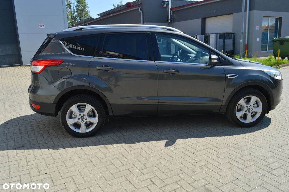 Ford Kuga 2.0 TDCi 2x4 Titanium - 10