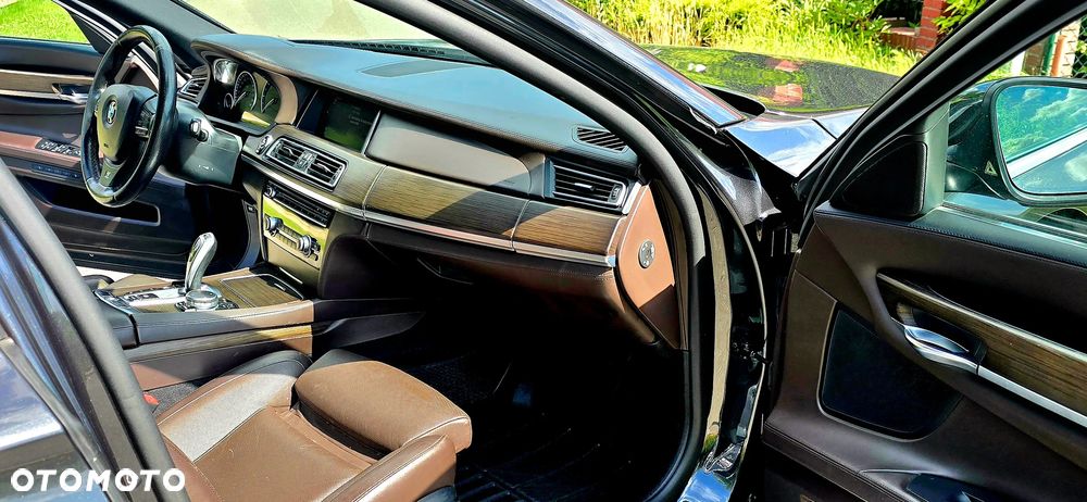 BMW Seria 7 740d xDrive - 8