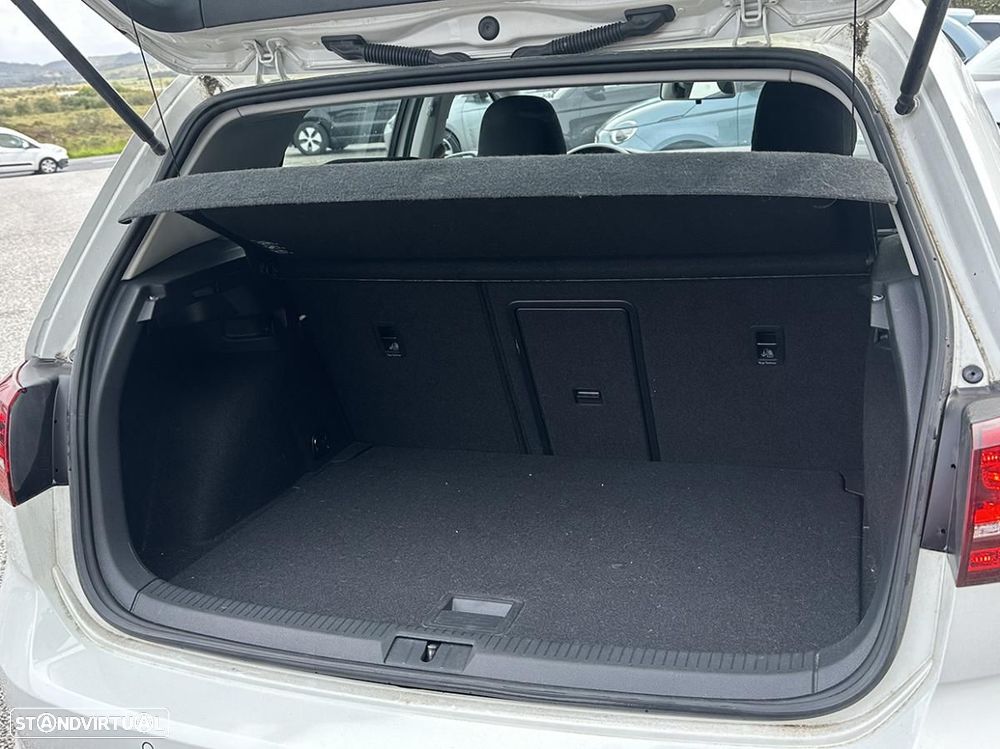 VW e-Golf AC/DC - 13