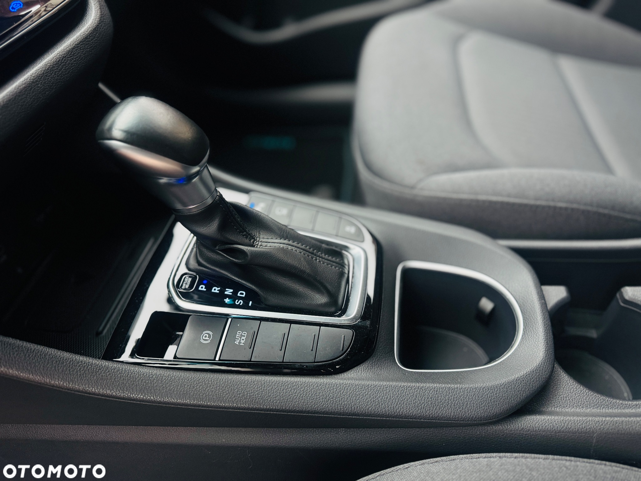 Hyundai IONIQ Plug-in-Hybrid 1.6 GDI Premium - 19